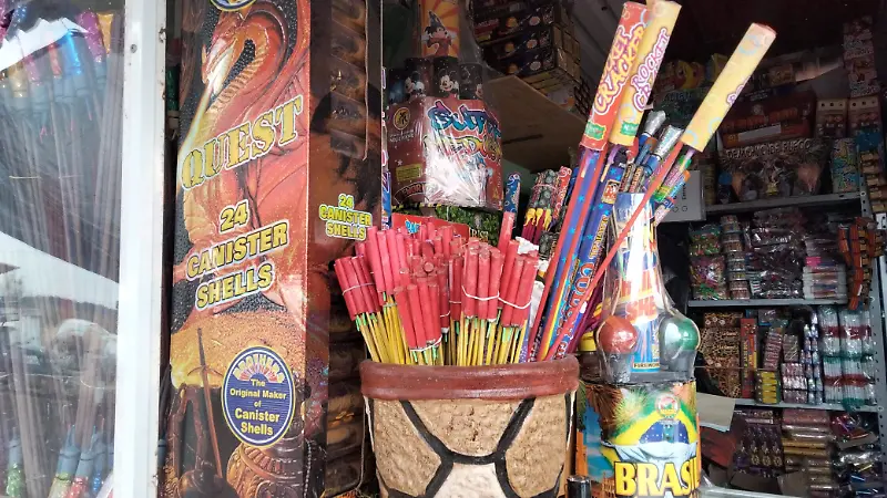 Obsoleta Ley Federal de Armas de Fuego y Explosivos para venta de pirotecnia en Salamanca: PC